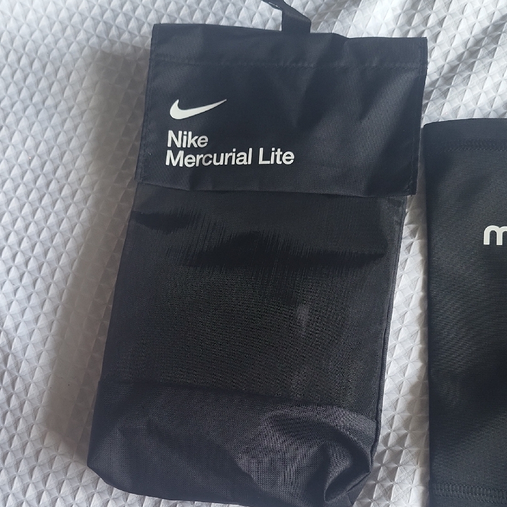 Nike Black Toiletry Bag Sleek Design